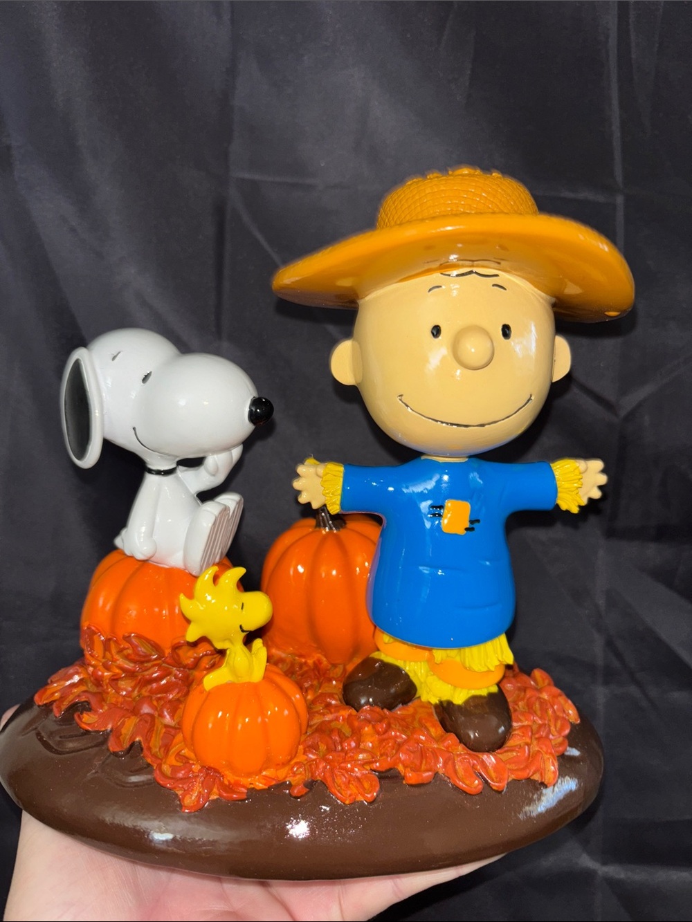 Peanuts Charlie Brown & Snoopy Autumn Figurine - Blue, Orange, Yellow
